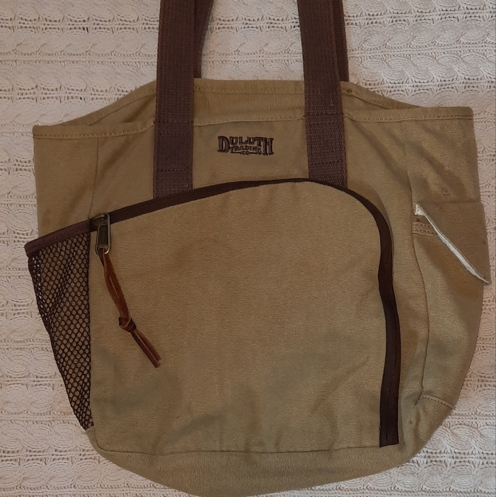 duluth trading hand bag